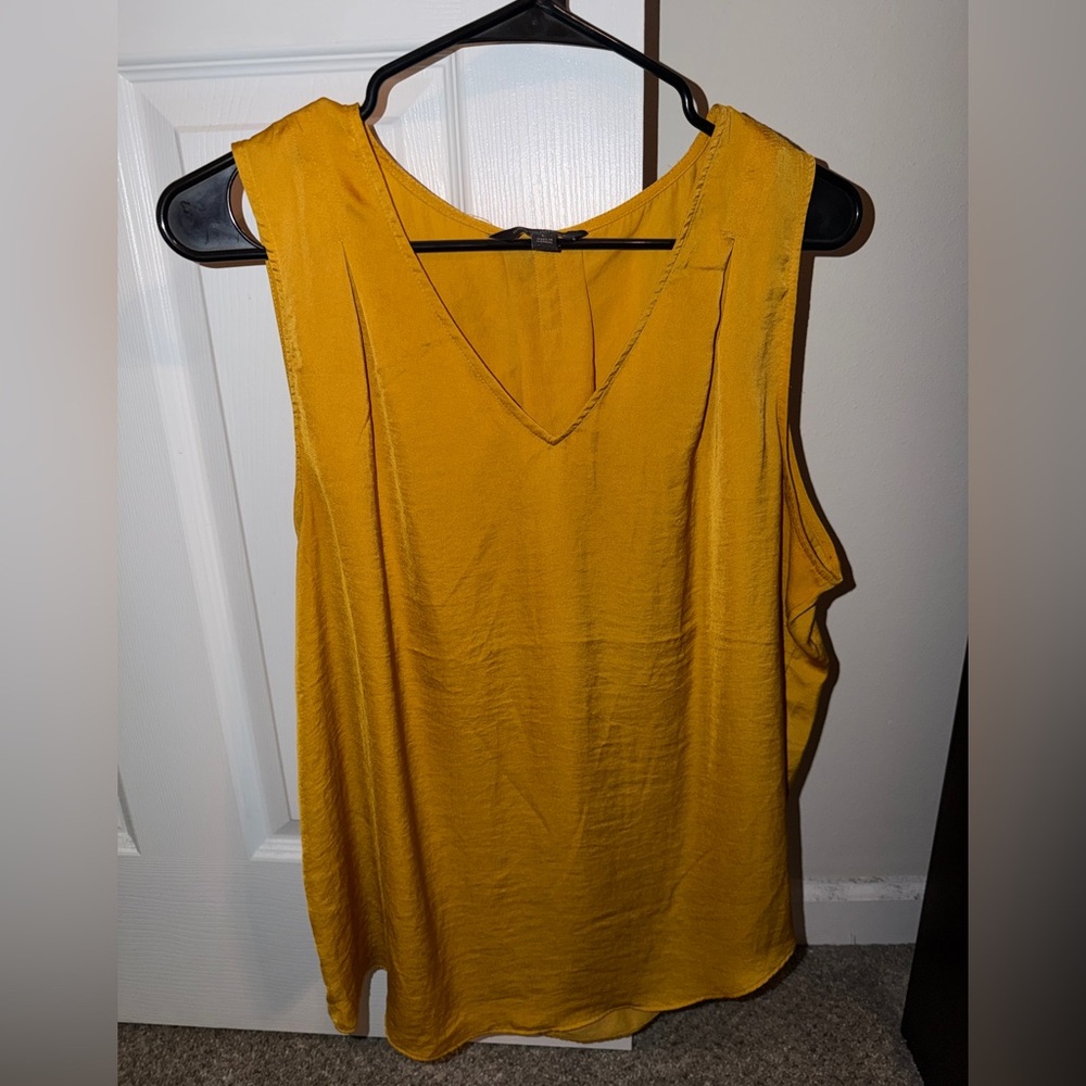 Banana Republic Factory Mustard V-Neck Sleeveless Tank